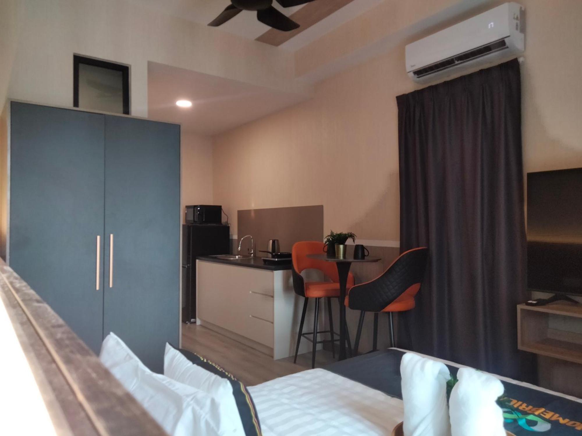 Bangsar South Botanical I Bed & Pillow — Photos 3